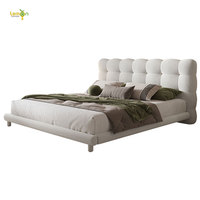 Lit à bulles de style crème de luxe français léger lit sherpa minimaliste moderne de chambre à coucher principale designer minimaliste italien