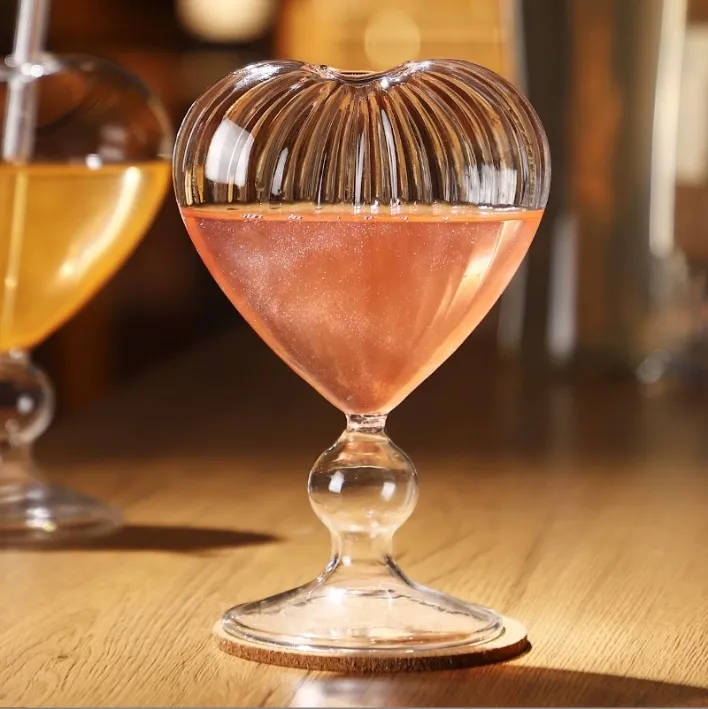 Bicchieri unici per bere all'ingrosso senza piombo di vetro di cristallo Champagne artigianale a mano in cristallo paracadute da Cocktail bicchiere di vetro