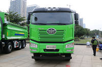 Digunakan untuk Truk Dump FAW J6P 8x4 420HP, Box Tipper Pendek 5,6 Meter, 12 Roda, Dumper Tugas Berat untuk Pekerjaan Konstruksi dan Tambang