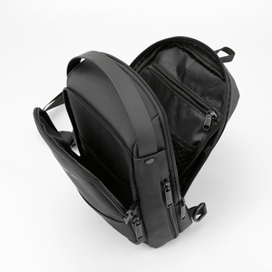 Sac bandoulière antivol pour homme, sac de poitrine, sac banane, sac messager avec serrure à code, idéal pour les loisirs, les activités de plein air et les voyages - Product Image 6