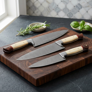 Cuchillo de Chef de Acero de Damasco Forjado a Mano de 8 Pulgadas con Mango Personalizado de Hueso y Madera, Cuchillos de Cocina Profesionales de Acero con Alto Contenido de Carbono - Product Image 1