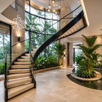 Escalier Courbé de Qualité Supérieure pour Villas de Luxe Modernes – Fabricant Spécialisé en Aménagement Intérieur