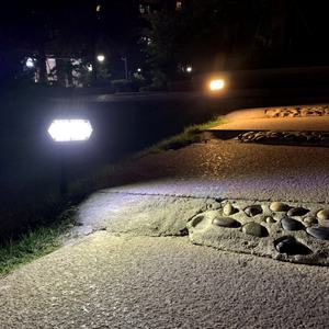 Projecteurs solaires LED extérieurs étanches IP65 avec capteur de mouvement pour jardin - Vente en gros - Product Image 2