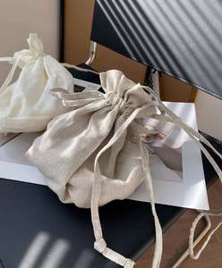 Bolsa de Tela Pequeña de Algodón con Cordón y Logotipo Personalizado - Product Image 2