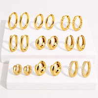 Goldene Kreisförmige Ohrringe für Damen Polierte Diamantgeschliffene Facettierte Runde Creolen Modeschmuck Party-Geschenk Chic