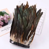 Plumes de coq teintées de 25-30 cm pour artisanat, bricolage, costumes, chapeaux, accessoires de mode, décorations de fête, carnaval, mariage
