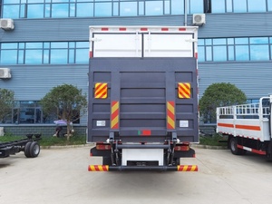 Dongfeng New Light Duty 4X2 Horse Truck Box Body Dirección izquierda Cargo Van Box Puerta de elevación trasera - Product Image 6