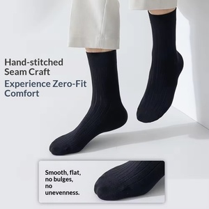 Chaussettes noires décontractées pour hommes en pur coton, sans coutures, quatre saisons, antibactériennes et déodorantes, 200 fils, printemps-automne, vente en gros - Product Image 3