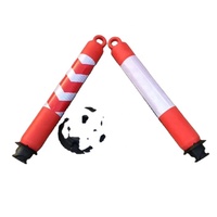 Colonne d'avertissement en caoutchouc de poteau de délinéateur de PE rouge et blanc avec la base pour la sécurité de signe de stationnement de circulation routière faite de plastique