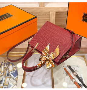 New Fashion Designer Crossbody Bags High Quality PU <b>Leather</b> Shoulder Messenger Bag Casual Totes Luxury Women Handbags and <b>Purses</b> - Product Image 4