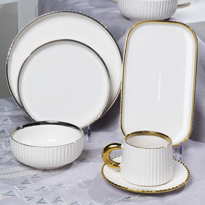Ensembles d'assiettes à dîner en porcelaine de luxe royale Vaisselle nordique Ensemble de vaisselle en céramique avec bordure dorée - Product Image 5