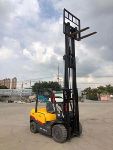 TCM <b>Used</b> Forklift stages mast Good Confition4X4 Forklift Original Japanese <b>Used</b> TCM 3 Ton FD30 Diesel Forklift - Product Image 3