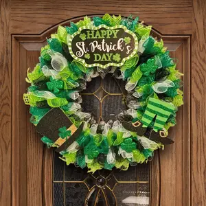 S0353 nuevo diseño venta al por mayor fiesta decorativa decoración del día de San Patricio plástico artificial flores verdes ramas CORONA DE San Patricio