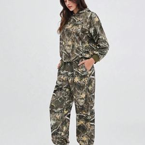 แฟชั่นใหม่มาแรงปี 2025 ชุดลายพรางสำหรับผู้หญิง ชุดลำลองพิมพ์ลายพรางทั้งตัว เสื้อฮู้ดผู้หญิง กางเกงขายาวทรงหลวม - Product Image 2