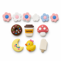 Ensemble de breloques pour chaussures en PVC mignonnes, décorations Kawaii (fleur, donut, café, canard, champignon) pour sandales à enfiler, personnalisables DIY, Marque HS, Unisexe