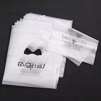 Sacs à fermeture éclair en PVC LDPE givré avec logo personnalisé sacs à zip-lock en plastique transparent PE pour vêtements et chaussures gravure impression manipulation de surface