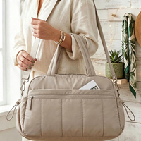 Sac fourre-tout matelassé multi-usages, sac de sport et de voyage grande capacité avec bandoulière amovible, sac à bandoulière quotidien pour femme