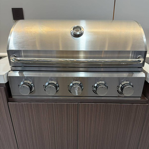 Cuisine extérieure moderne modulaire et portable en acier inoxydable avec évier, rangement, armoire barbecue, station de cuisson toutes saisons - Product Image 2