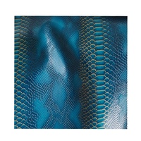 Vente en gros 1.2mm Crocodile Brillant Synthétique PU Matériel Classique Marron Cuir Étiré pour Canapé Vêtements Football Textiles de Maison
