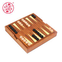Ensemble de jeu de société de Backgammon en bois classique pas cher personnalisé de haute qualité enfants développent l'échiquier de l'intelligence