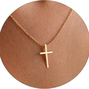 Collier pendentif tendance et délicat, plaqué or 18 carats, avec petit croix mignon pour femme - Product Image 1