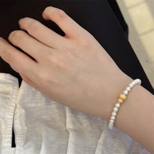 Bracelet en argent pur S925 de Zhuji, exquis, pour femmes, avec boucle à vis en forme de gourde, perles de perles d'eau douce de 4 à 5 mm, bracelet de charme tendance - Product Image 2