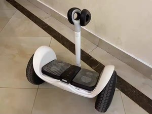 Prezzo di fabbrica di marca <span class=keywords><strong>Xiaomi</strong></span> L6 bambini auto bilanciamento <span class=keywords><strong>Scooter</strong></span> elettrico Ninebot <span class=keywords><strong>2</strong></span> ruote 300W 12 km/h Smart E <span class=keywords><strong>scooter</strong></span> - Product Image 6