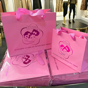 Mini <span class=keywords><strong>Sac</strong></span>-Cadeau en <span class=keywords><strong>Papier</strong></span> Personnalisé avec Dorure Brillante en Relief, Sacs Noirs Élégants Imprimés pour Femmes, pour Fêtes et Usage Artisanal Exclusif - Product Image 3