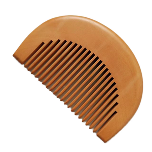 Peine para el cabello de madera hecho a mano, accesorio para el cuidado del cabello respetuoso con el medio ambiente, ligero y elegante - Product Image 1