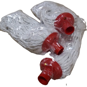Balais et serpillères pour le nettoyage des sols avec manches en bois - Product Image 1
