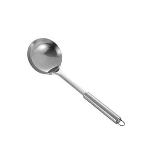 Louche en acier inoxydable pour la cuisine, avec long manche et design durable, idéale pour servir la soupe et préparer les aliments - Product Image 1