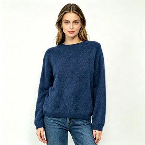 Pull à col rond en cachemire 100% pour femme, effet brossé. - Product Image 1