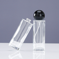 Flacon pulvérisateur en verre transparent vide de 50 ml avec bouchon en aluminium, col serti de 15 mm, forme cylindrique, pour parfum, avec pompe et filtre.