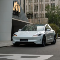 Pour les mises à jour de Tesla Model 3 avec kit carrosserie avant et arrière 3P, tout en améliorant la version standard avec un kit extérieur haute performance