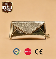 ZP5994 Sac à main pour femme, sac de soirée noir luxueux et pochette tendance avec chaîne métallique, portefeuille féminin orné