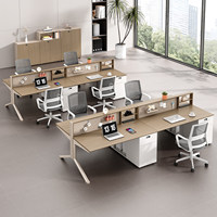 Bureau de bureau modulaire contemporain, simple et moderne, pour personnel, double poste quatre places, avec panneau perforé, porte-cartes et chaise de bureau