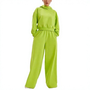 Conjunto de 2 piezas verde para mujer, sudadera con capucha y pantalones largos de pierna ancha, chándal informal holgado - Product Image 1