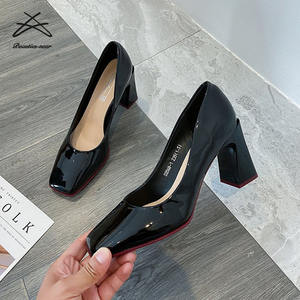 Nuove signore primavera autunno in pelle verniciata <span class=keywords><strong>donna</strong></span> décolleté <span class=keywords><strong>tacco</strong></span> festa matrimonio punta a punta Slip-On <span class=keywords><strong>scarpe</strong></span> con <span class=keywords><strong>tacco</strong></span> <span class=keywords><strong>medio</strong></span> solido poco profondo - Product Image 4