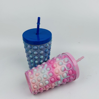 Gobelet à paille en PP à double paroi 401-500 ml, incassable, avec bulles en silicone anti-stress, luxe léger, portable pour les fêtes