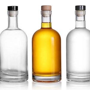 Logo personnalisé 750ml 500ml 375ml clair gravé <span class=keywords><strong>vide</strong></span> <span class=keywords><strong>bouchon</strong></span> en liège <span class=keywords><strong>bouchon</strong></span> rhum whisky Gin spiritueux <span class=keywords><strong>bouteille</strong></span> en verre - Product Image 1