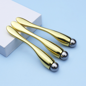 Augencreme-Massagestäbchen mit Rollkugel aus goldenem Metall, Beauty-Gesichtskosmetikspatel Löffel - Product Image 4