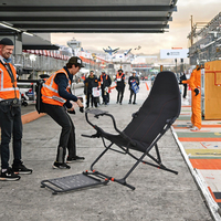 Siège de jeu de course professionnel GY018-3 en acier pour fauteuil roulant, support pliable pour simulateur de course Logitech G920 G29 T150 avec support de levier de vitesses