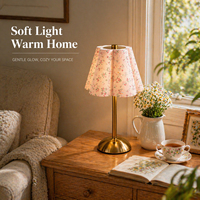 Lampe de table LED rechargeable sans fil avec abat-jour en tissu floral, en métal doré, portable, pour hôtel, chambre, café