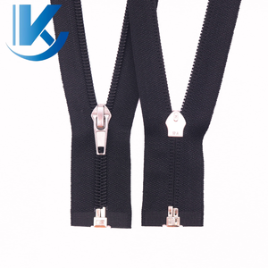 Cremallera de bobina de nailon de longitud personalizada #5 Deslizador de bloqueo automático Cremallera de plástico de extremo abierto Personalizable de fábrica - Product Image 6