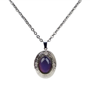 Collar Vintage <span class=keywords><strong>de</strong></span> Acero Inoxidable con Medallón Abrible que Cambia <span class=keywords><strong>de</strong></span> Color, Diseño <span class=keywords><strong>de</strong></span> Mariposa con Diamantes que Expresa <span class=keywords><strong>Emociones</strong></span> - Product Image 3
