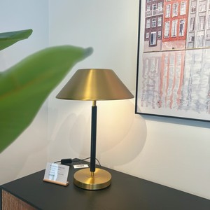 Lámpara de Mesa Moderna Minimalista E27 LED 220V con Interruptor, Lámpara de Escritorio Estilo Nórdico para Dormitorio o Estudio - Product Image 3