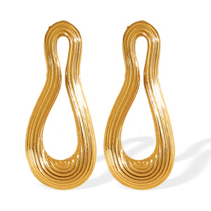 ต่างหูทรงเรขาคณิตสีทองสแตนเลสดีไซน์พื้นผิวสำหรับผู้หญิง EH89 - Product Image 5