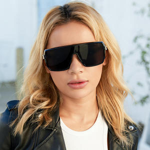 Lunettes de soleil oversize tendance pour femme, monture noire, protection UV400, style sport, voyage et conduite en extérieur - Product Image 4