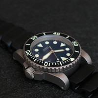 Montre de plongée unique en titane pour homme, boîtier étanche, bracelet en caoutchouc, automatique, design de logo personnalisé, montre-bracelet pour homme
