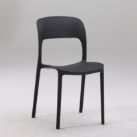 Chaise de salle à manger empilable en polypropylène (PP) pour restaurant, style nordique moderne, vente en gros, prix usine, en vrac